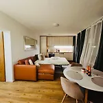 Апартаменты Nava Place Alpine In - Peaceful Location, Near Glacier & Wifi *