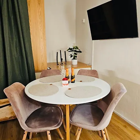 Nava Place Alpine In - Peaceful Location, Near Glacier & Wifi Daire Kaprun