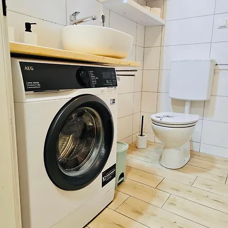 Nava Place Alpine In - Peaceful Location, Near Glacier & Wifi Daire