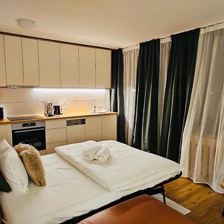 Nava Place Alpine In - Peaceful Location, Near Glacier & Wifi Daire *