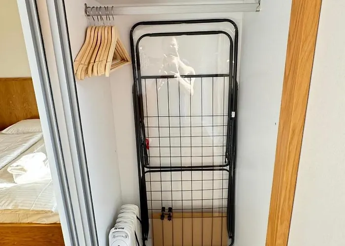 Nava Place Alpine In - Peaceful Location, Near Glacier & Wifi *